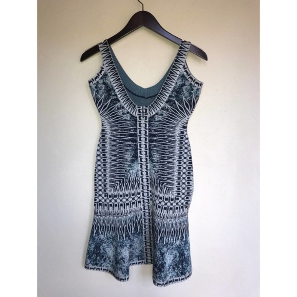 Herve Leger Ivana Scoop Sleeveless Bandage Dress XS - Picture 5 of 6
